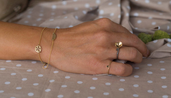 Minimalistic Gold Flower Ring