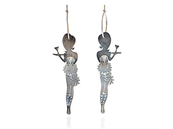 hoop silver earrings of a sexy waitress with oxydised details