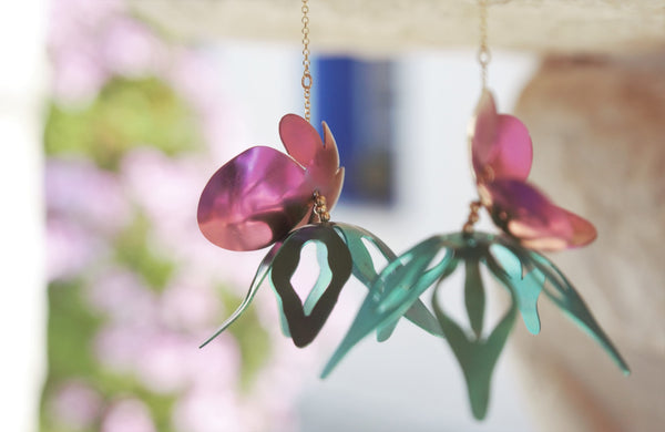 Handcrafted chain earrings with blue & purple azalea flowers made of titanium, hanging from a lightweight chain, 14ct gold.