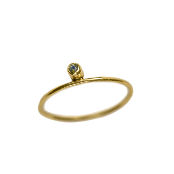 Minimalistic Saphire Ring